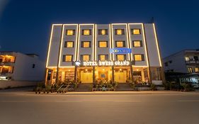 Fabhotel Swess Grand